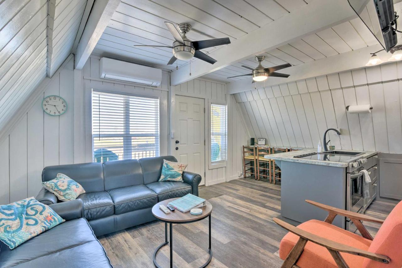 A-Frame Home With Deck - 2 Blocks To Surfside Beach! Экстерьер фото