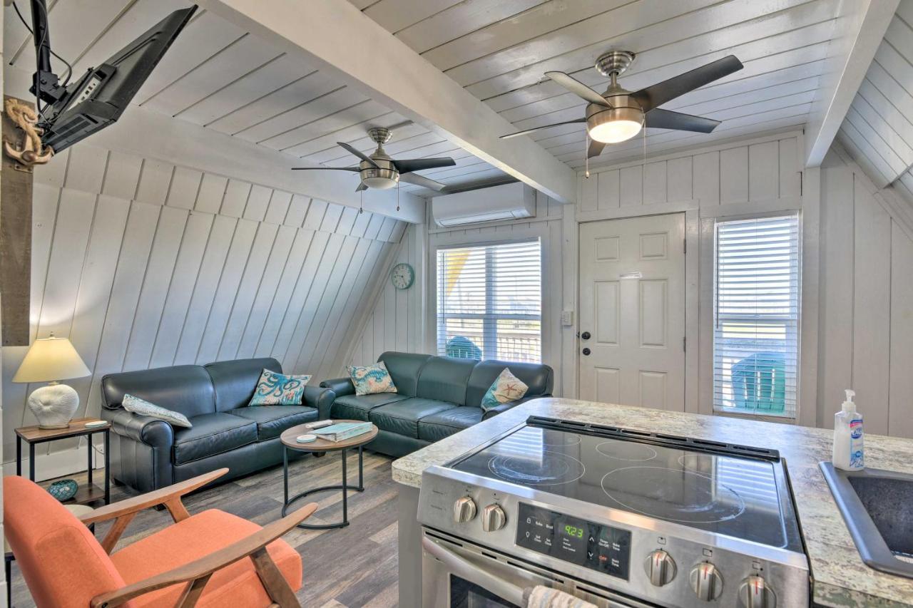 A-Frame Home With Deck - 2 Blocks To Surfside Beach! Экстерьер фото