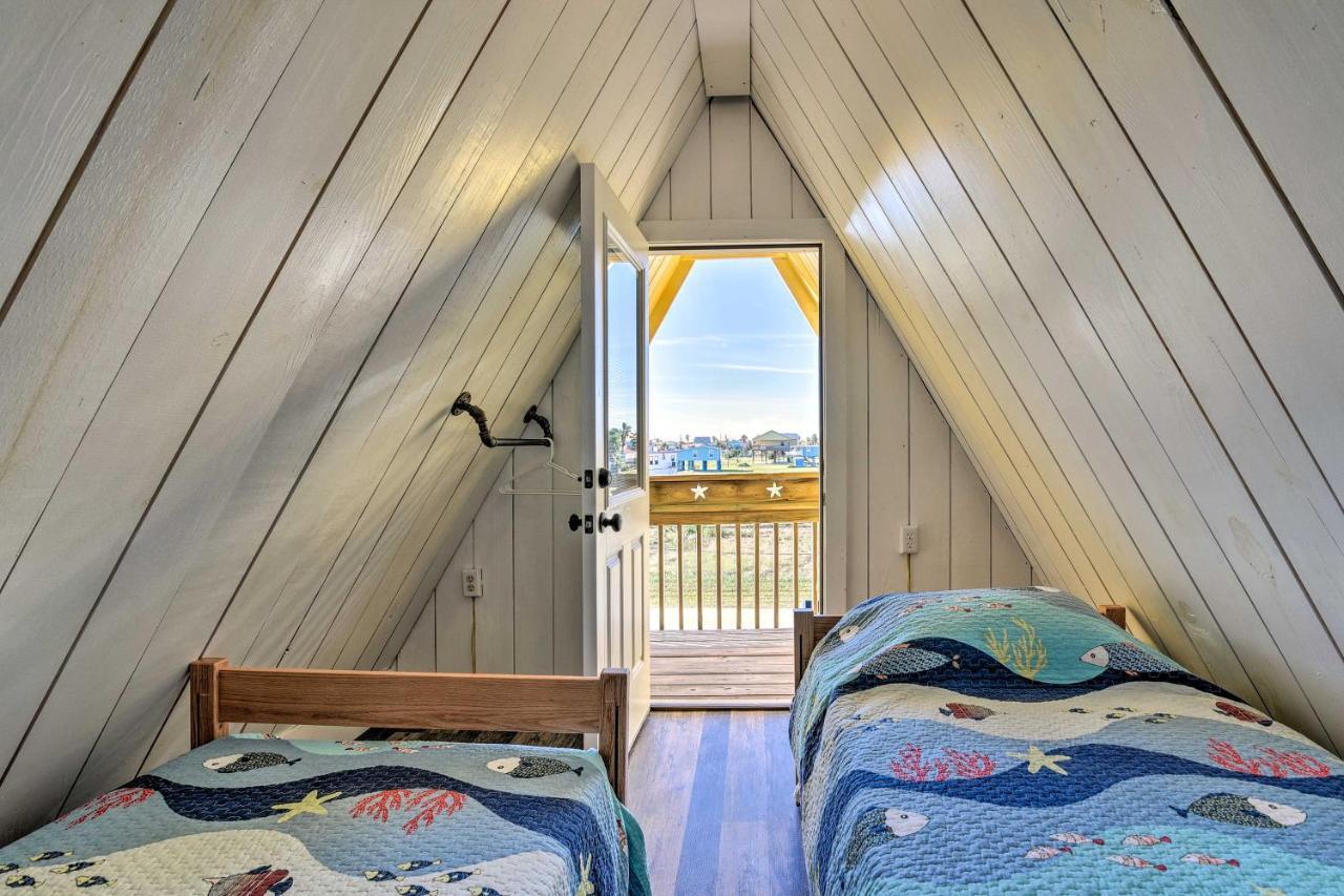 A-Frame Home With Deck - 2 Blocks To Surfside Beach! Экстерьер фото